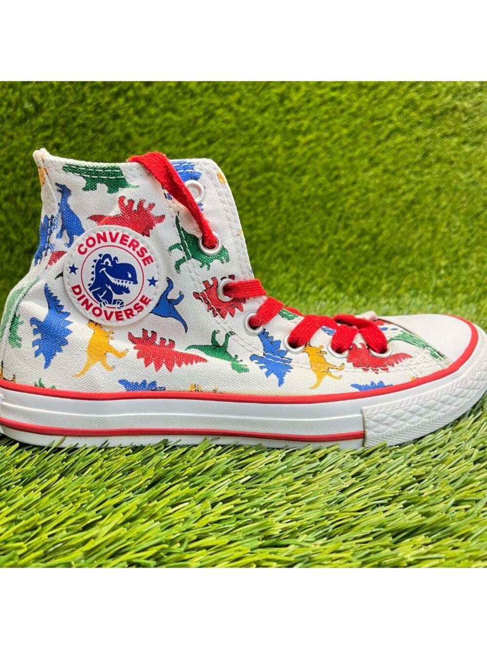 Converse Chuck Taylor All‎ Star Boys Size 2Y White Red Athletic Shoes Sneakers